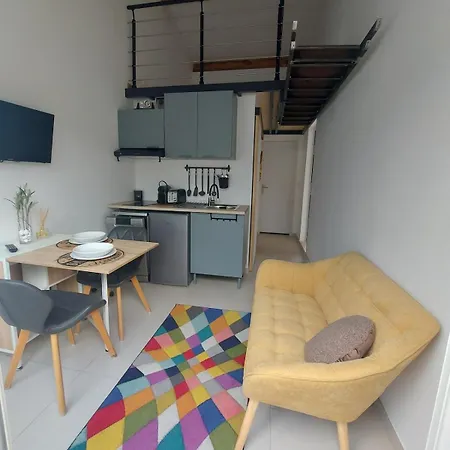 Apartment Nouvelle T3 Mezzanine Et Piscine Valergues