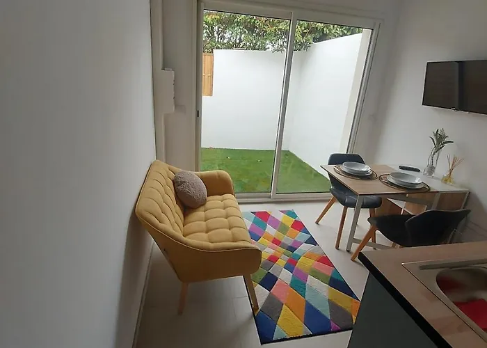 Nouvelle T2 Mezzanine Et Piscine Daire Valergues